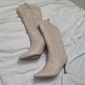 TOP Moda Cream Heeled Boots